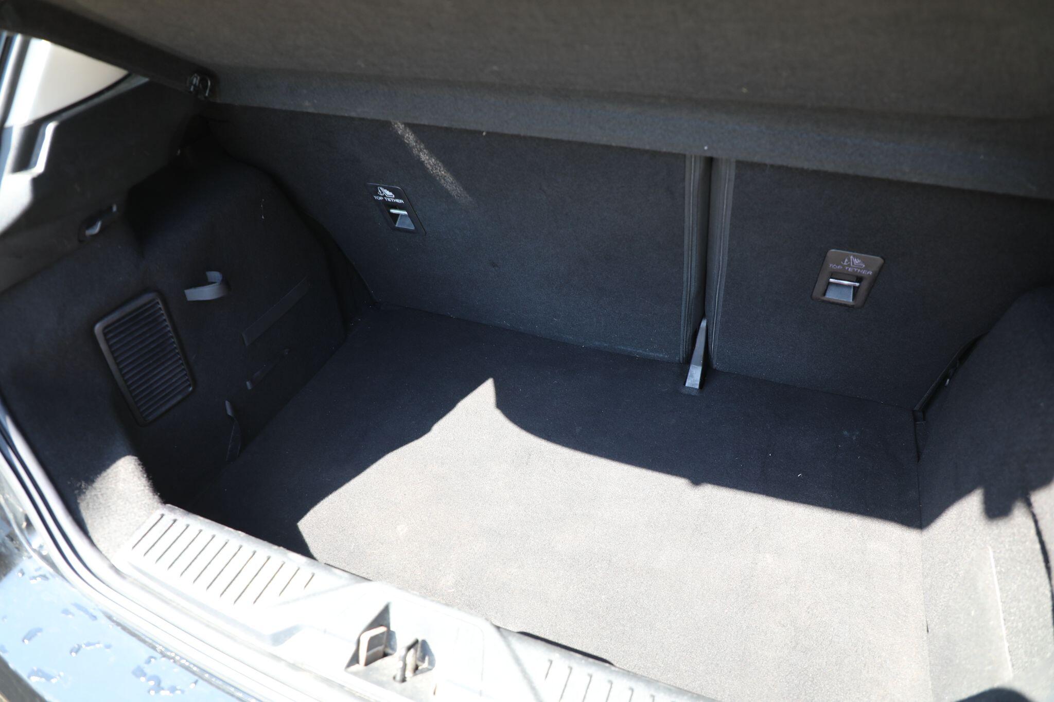 Large vehicle image